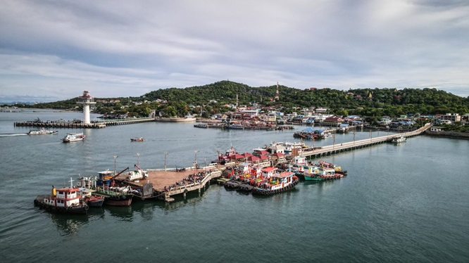 Koh Sichang: the closest island to Bangkok