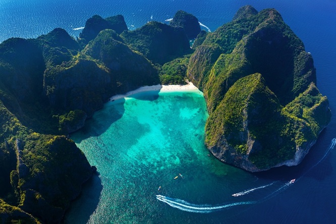 Discover Ko Phi Phi: Your Ultimate Guide to Thailand’s Island Paradise