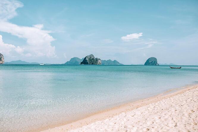 Koh Ngai: a beautiful island with high prices 