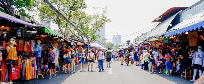 About - Chatuchak Market: The World's Largest Weekend  