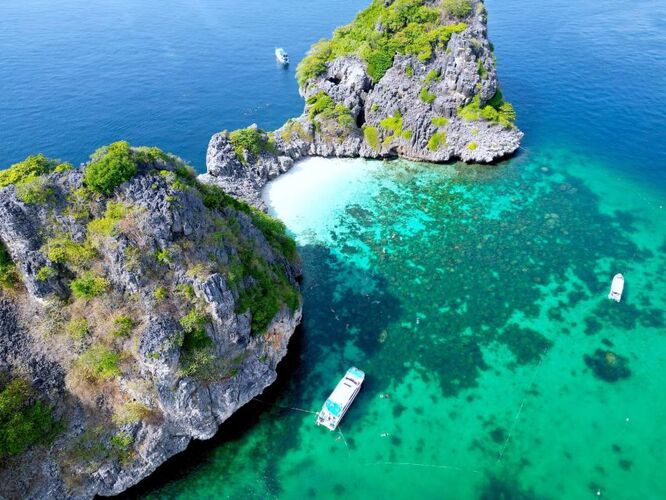 Ko Rock: the gorgeous islands off Ko Lanta